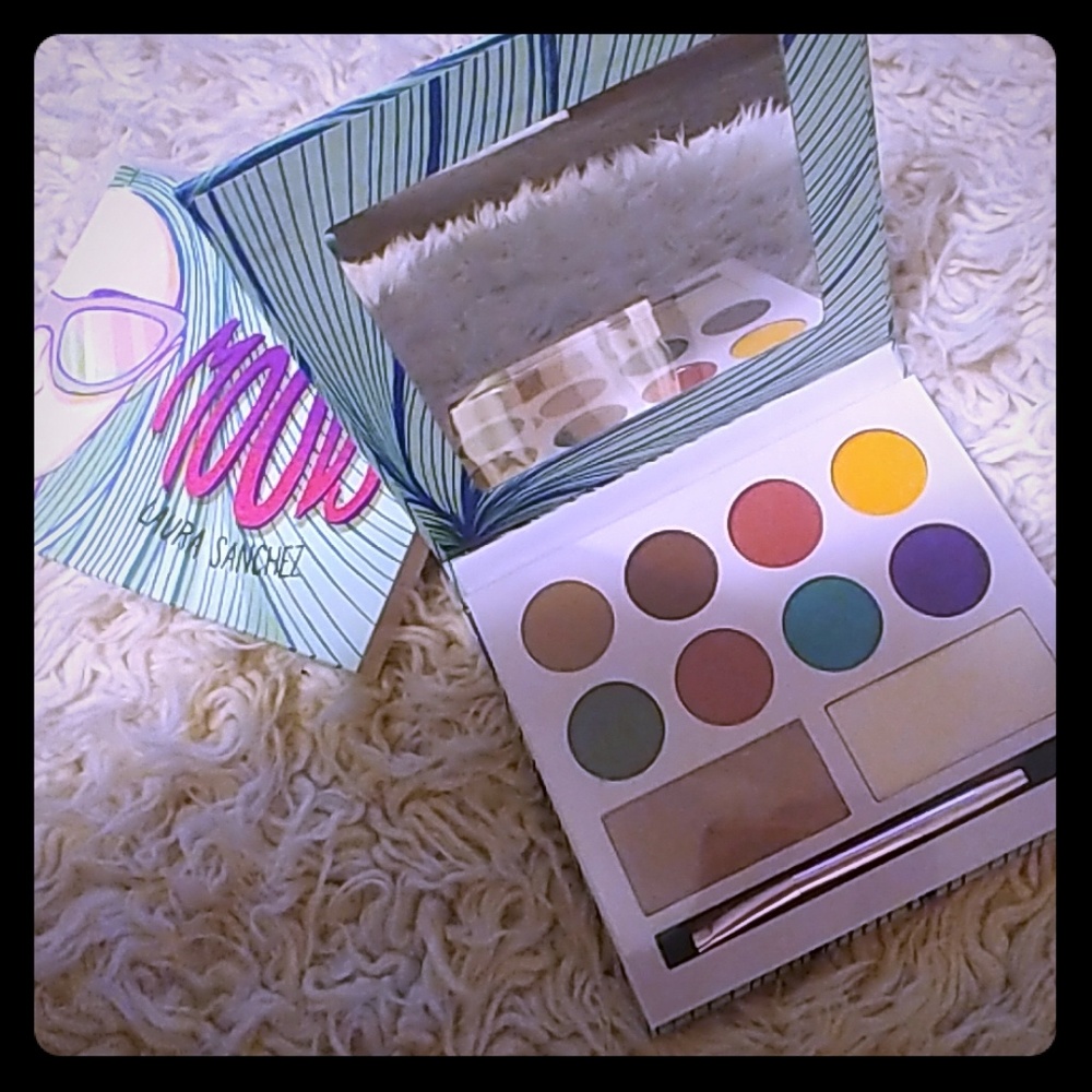 Moods Pallette by Laura Sanchez